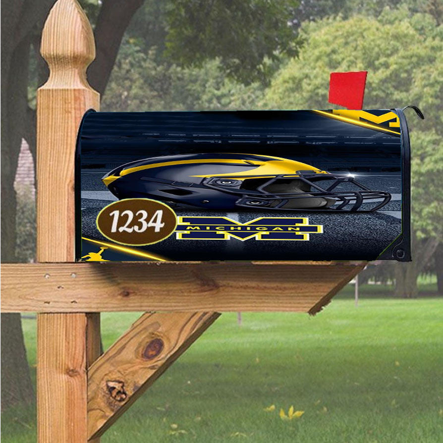Michigan Wolverines Football 2 Magnetic Mailbox Cover 18" X 21" Outdoor Decor