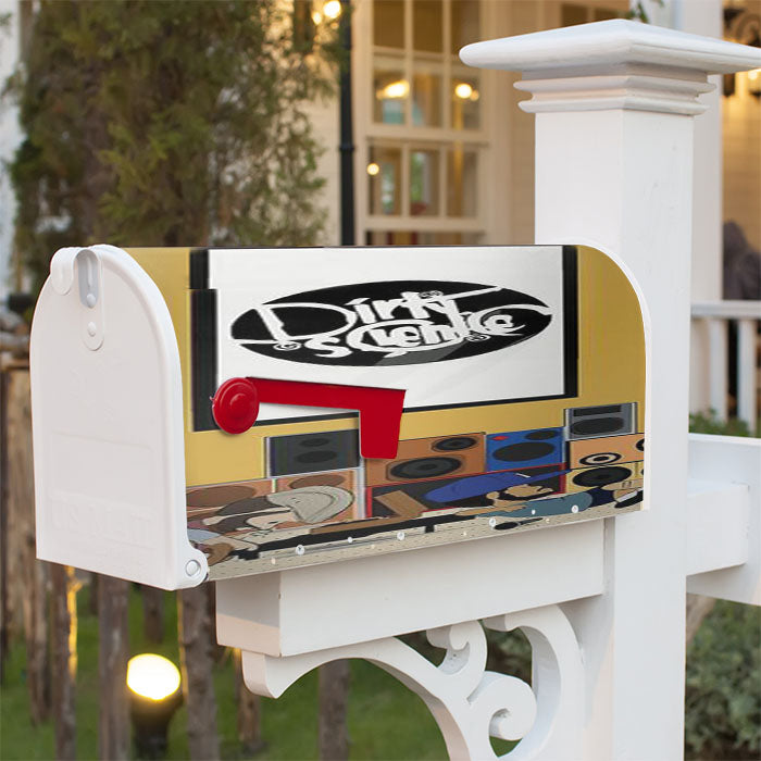 Blu & Exile Peanuts Magnetic Mailbox Cover 18" X 21" Outdoor Decor
