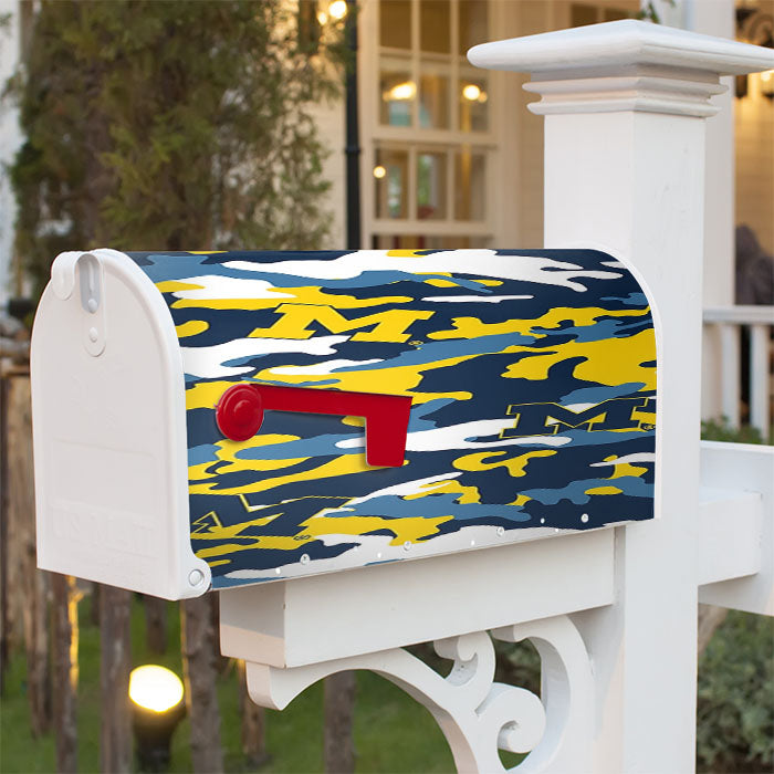 M Michigan Logo Camouflage Magnetic Mailbox Cover 18" X 21" Outdoor Decor