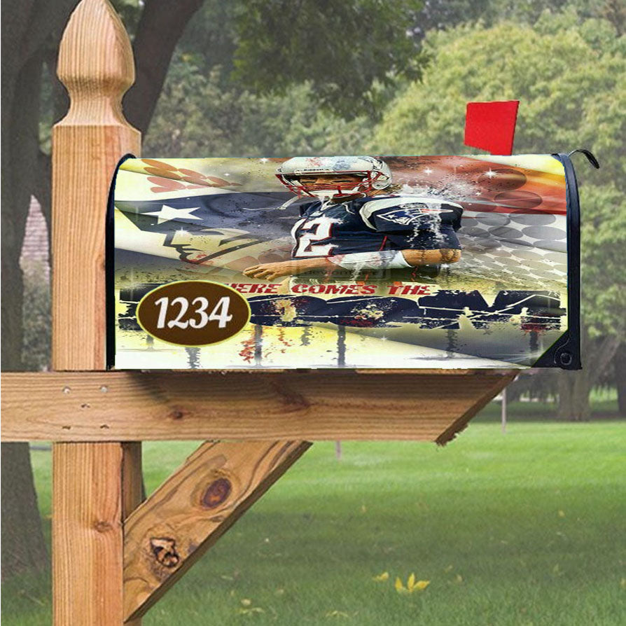 Wonder Woman Gold Logo Magnetic Mailbox Cover 18" x 21" Outdoor Decor