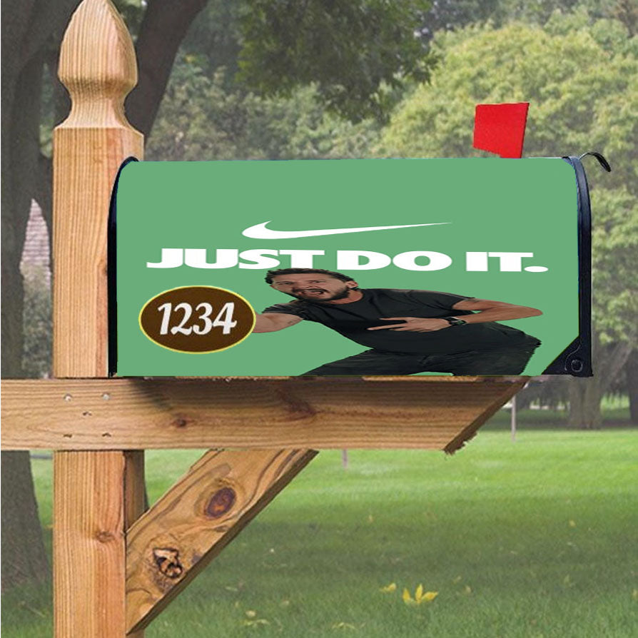 Wonder Woman Gold Logo Magnetic Mailbox Cover 18" x 21" Outdoor Decor