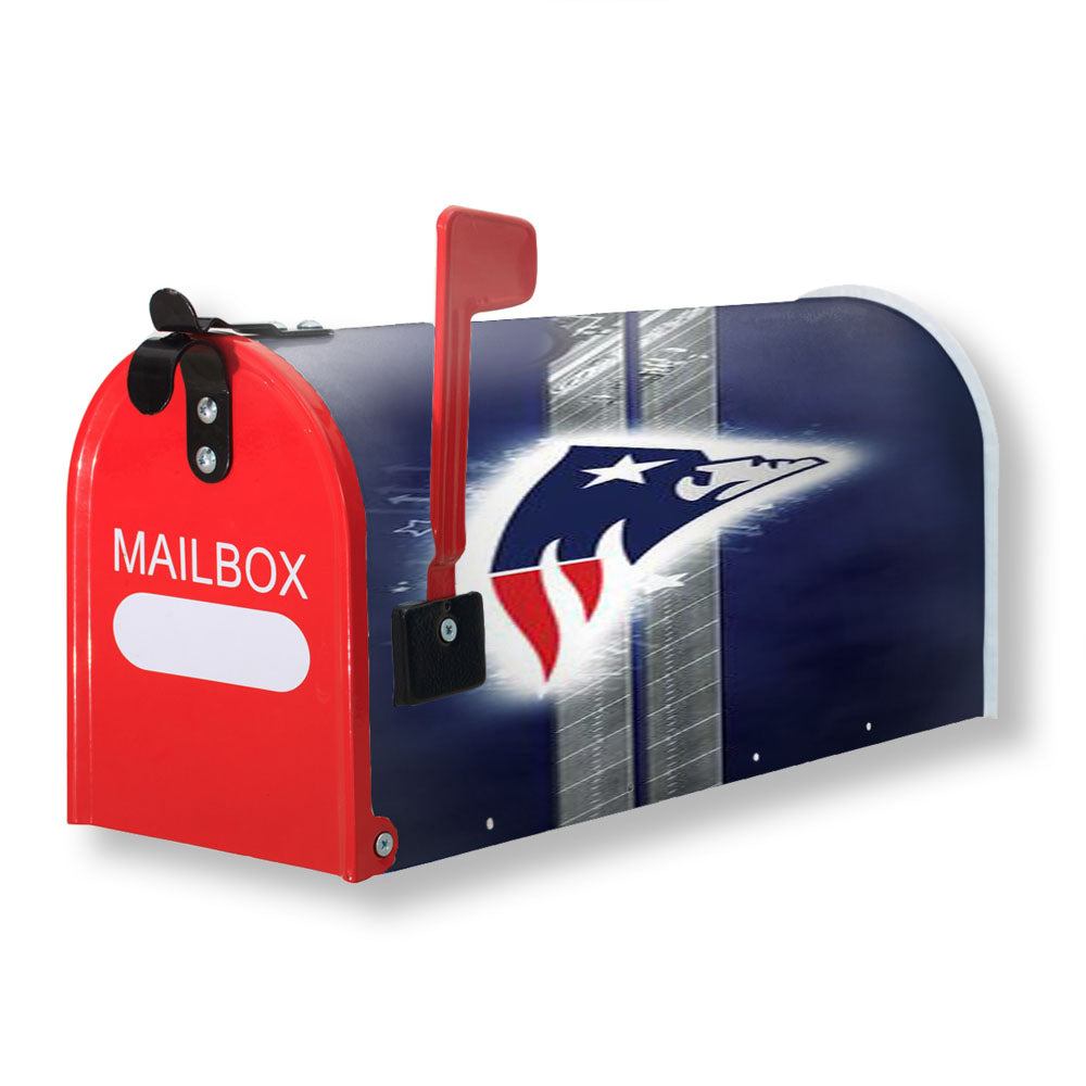 New England Patriots Art Magnetic Mailbox Cover - 18.0" x 21.0"