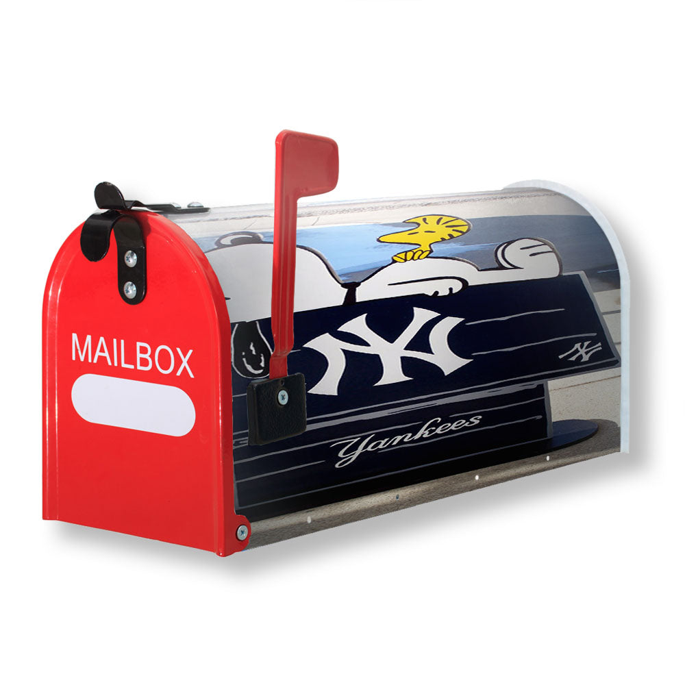 New York Yankees Logos And Uniforms Snoopy Magnetic Mailbox Cover - 18.0" x 21.0"