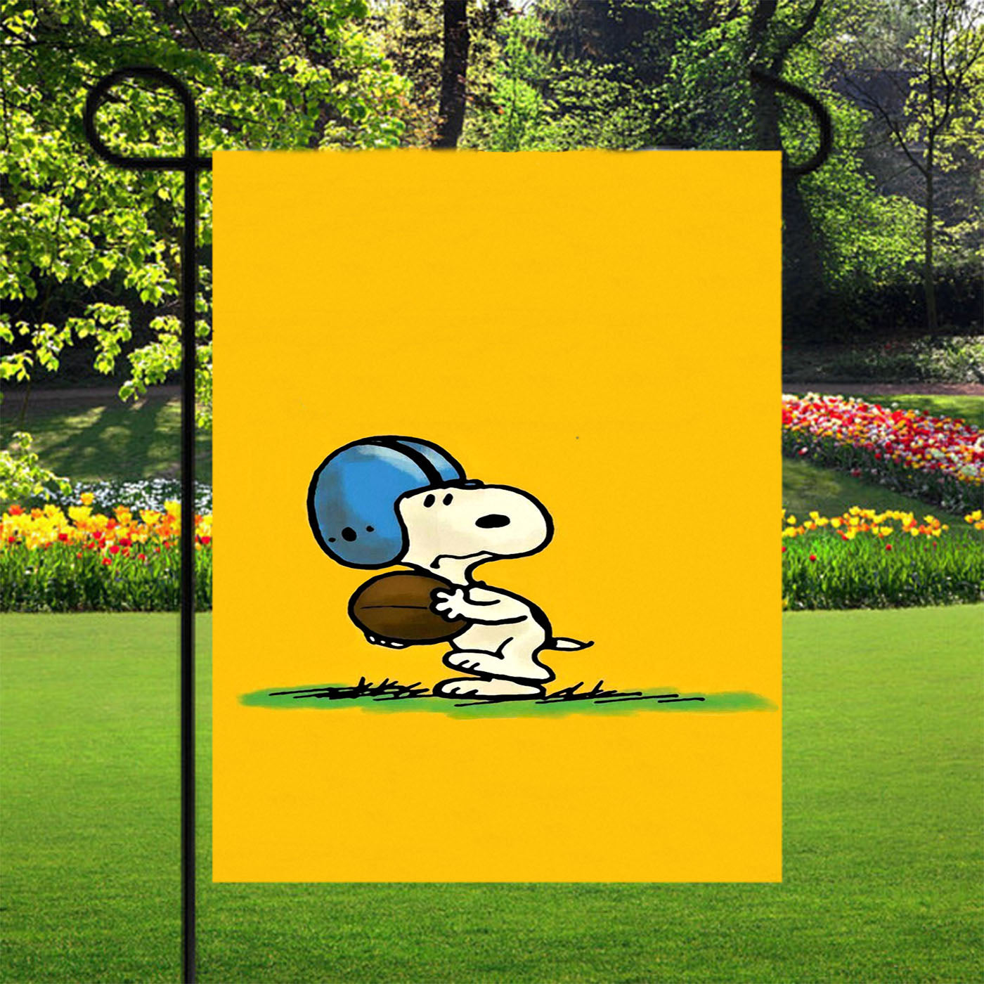 Funny Snoopy Play Football Garden Flags Yard Outdoor Lawn 12 X 18