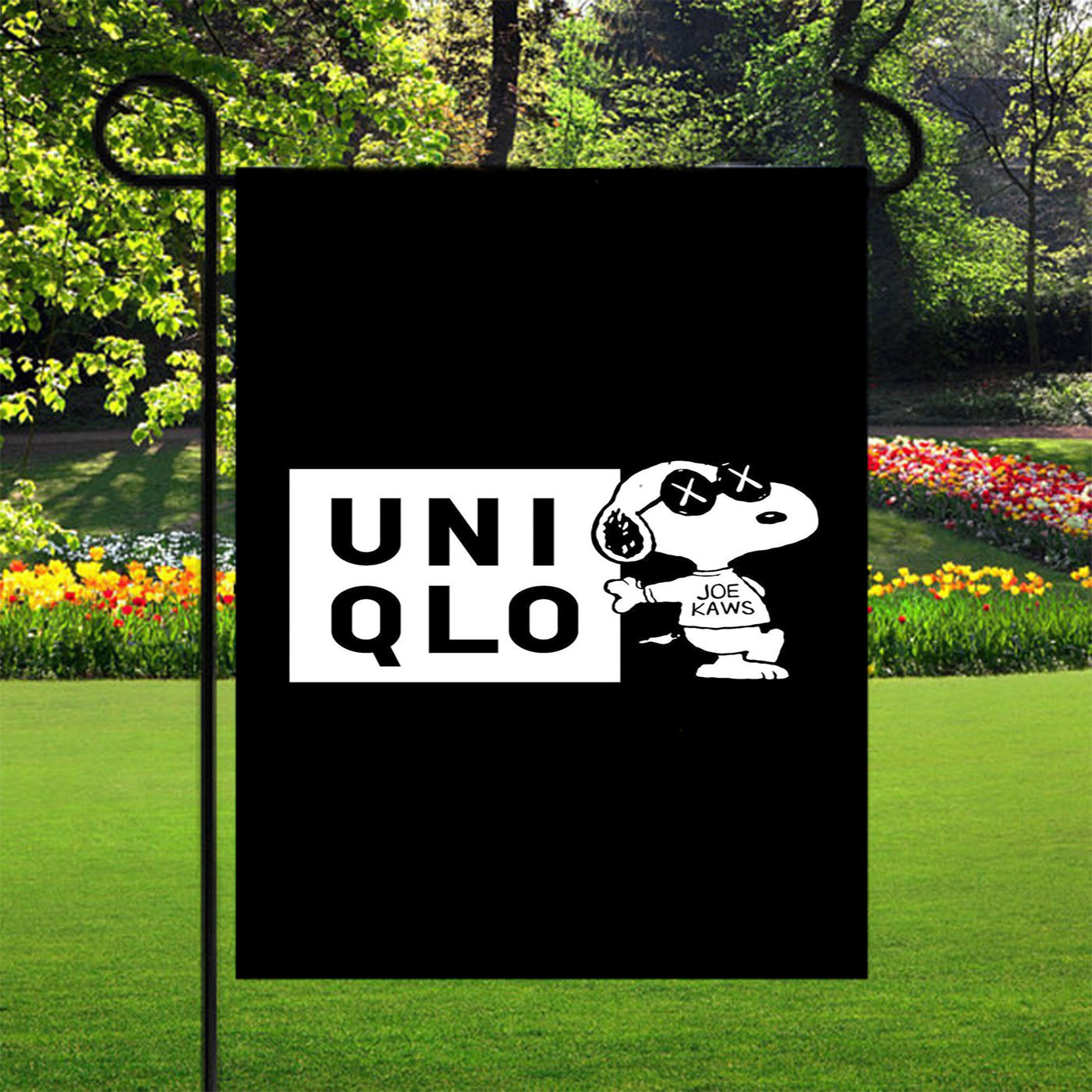Uniqlo X Snoopy Garden Flags Yard Outdoor Lawn 12 X 18