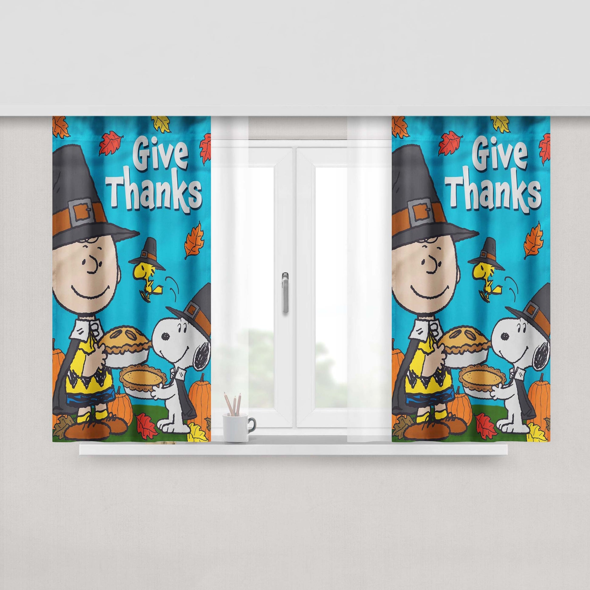 Peanuts Charlie Brown And Snoopy Thanksgiving Peach Skin Window Curtains