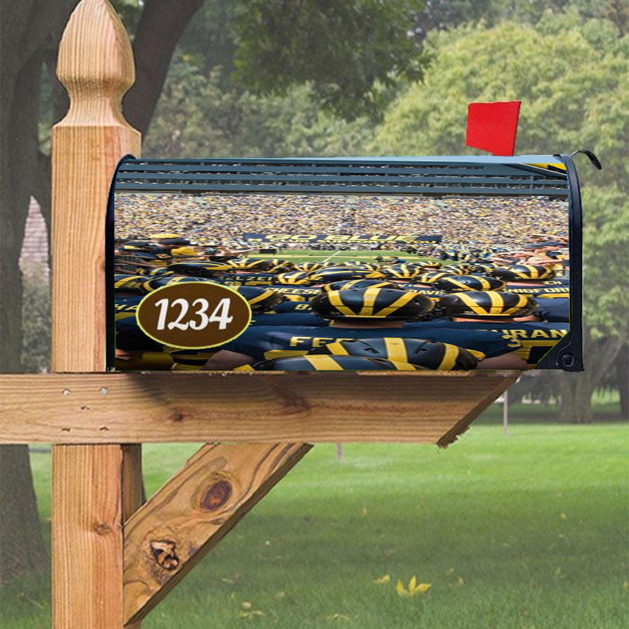 Michigan Wolverines 3 Magnetic Mailbox Cover 18" X 21" Outdoor Decor