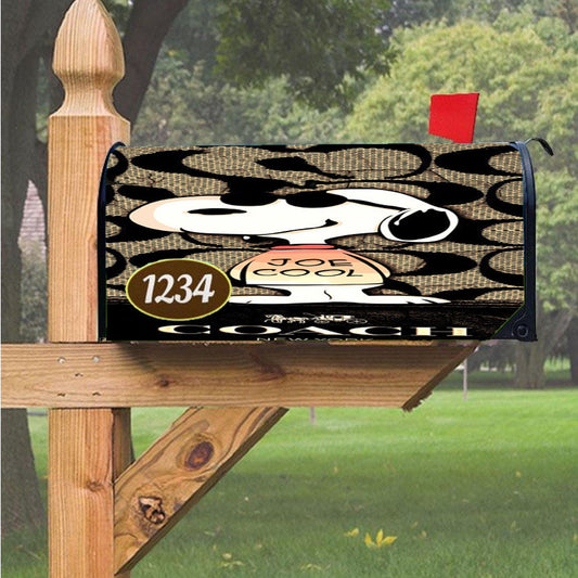 Nice Coach Snoopy Magnetic Mailbox Cover 18" X 21" Outdoor Decor