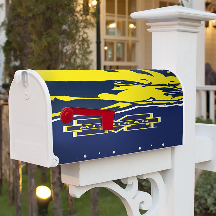 Michigan Wolverines 5 Magnetic Mailbox Cover 18" X 21" Outdoor Decor