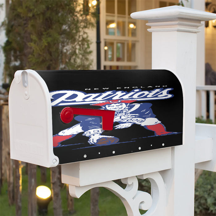 New England Old Logo Magnetic Mailbox Cover 18" X 21" Outdoor Decor