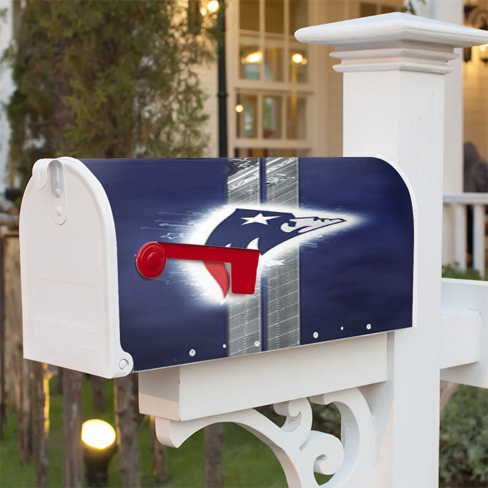 New England Patriots Art Magnetic Mailbox Cover 18" X 21" Outdoor Decor