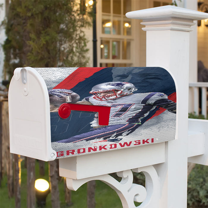 New England Patriots Gronkowski Magnetic Mailbox Cover 18" X 21" Outdoor Decor