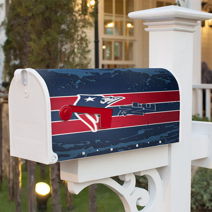 New England Patriots Nfl Magnetic Mailbox Cover 18" X 21" Outdoor Decor