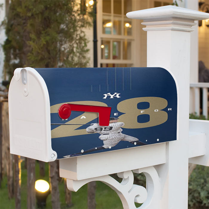New York Yankees Chase Magnetic Mailbox Cover 18" X 21" Outdoor Decor