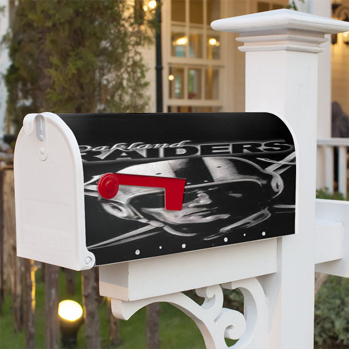 Oakland Raiders Face Magnetic Mailbox Cover 18" X 21" Outdoor Decor