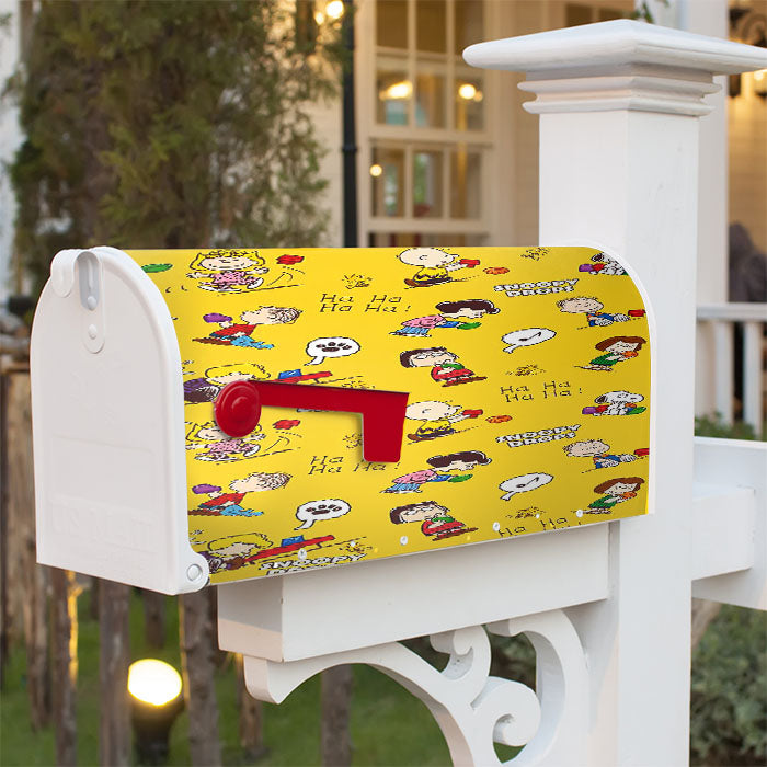 Peanuts Movie Worldwide Doodle Character Magnetic Mailbox Cover 18" X 21" Outdoor Decor