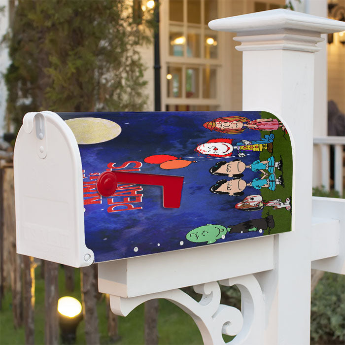 Stephen King And Peanuts Magnetic Mailbox Cover 18" X 21" Outdoor Decor