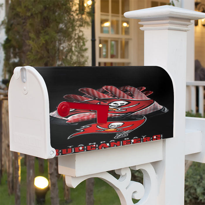 Tampa Bay Buccaneers Magnetic Mailbox Cover 18" X 21" Outdoor Decor