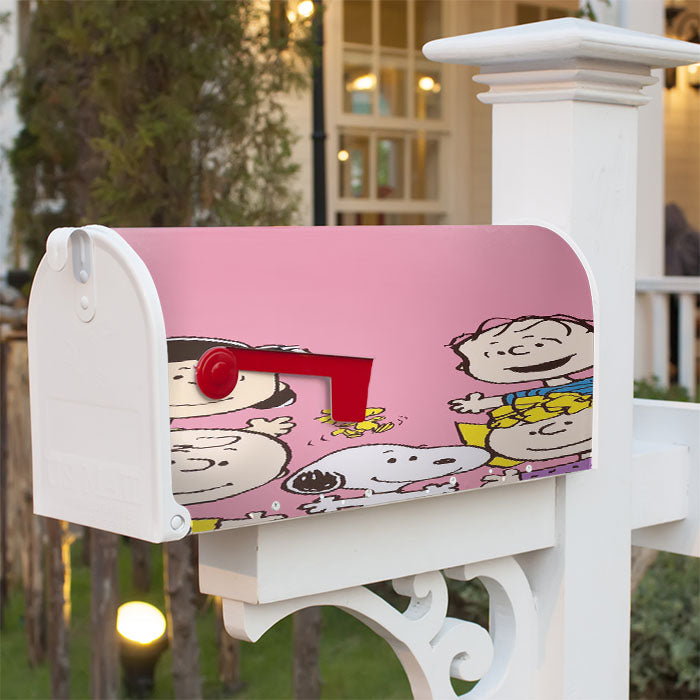 The Peanuts Charlie Brown And Snoopy Cartoon Magnetic Mailbox Cover 18" X 21" Outdoor Decor