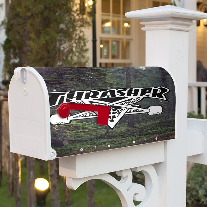 Thrasher Nature Magnetic Mailbox Cover 18" X 21" Outdoor Decor