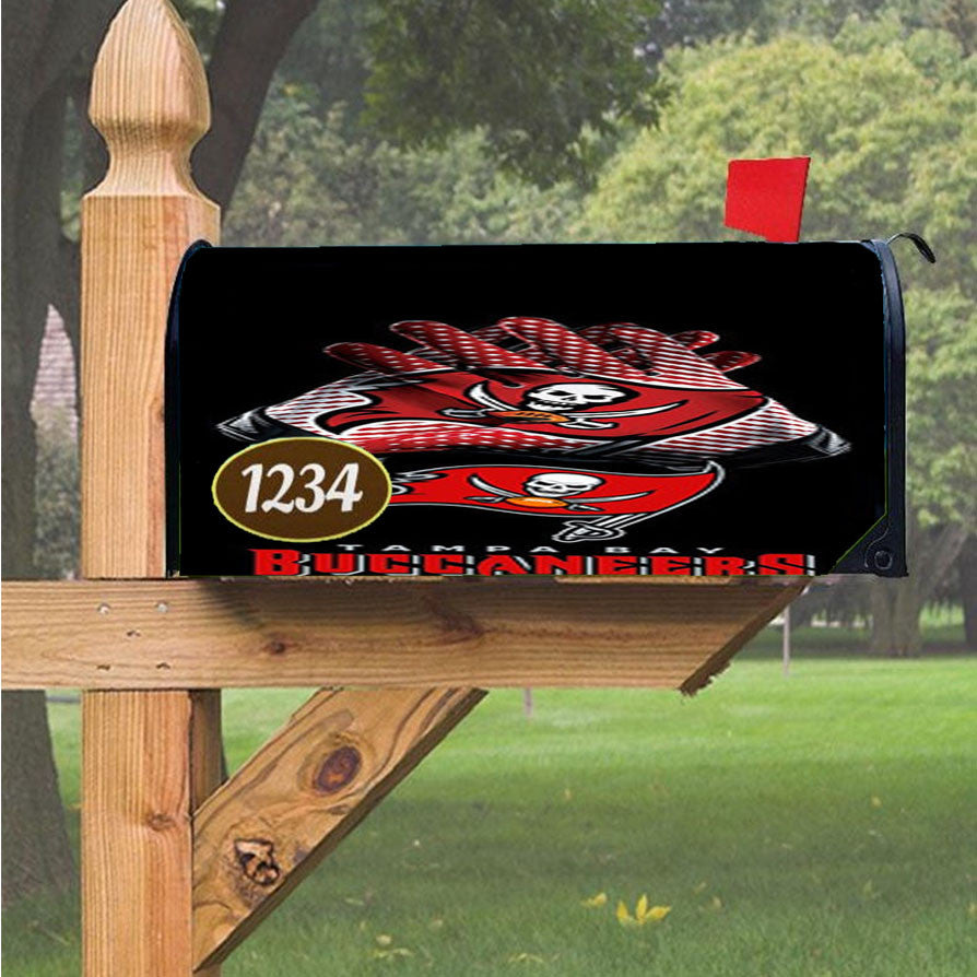 Tampa Bay Buccaneers Magnetic Mailbox Cover 18" X 21" Outdoor Decor