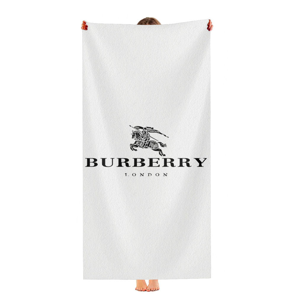 Burberry White Ultra-Soft Luxury Bathroom Towels