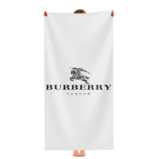 Burberry White Ultra-Soft Luxury Bathroom Towels