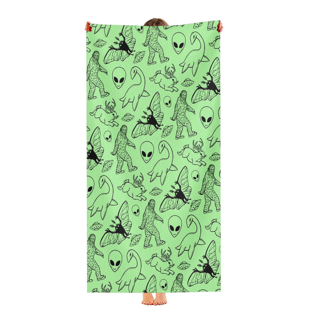Green Cryptid Alien Creatures Pattern Ultra-Soft Luxury Bathroom Towels