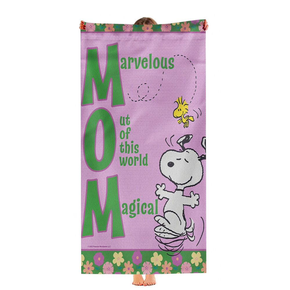 Peanuts Snoopy Mom Ultra-Soft Luxury Bathroom Towels