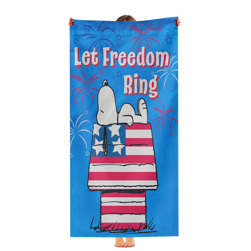 Peanuts Stars & Stripes Doghouse Ultra-Soft Luxury Bathroom Towels